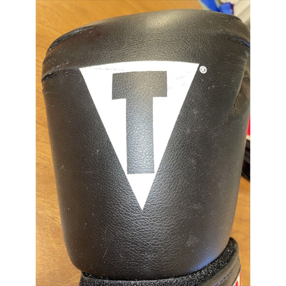 Title Classic Training Boxing Gloves Black And Red Size L FLAWED SEE DESCRIPTION - Picture 3 of 13